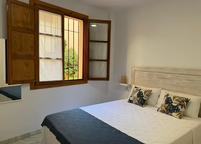 Patio De La Calleja דירה *